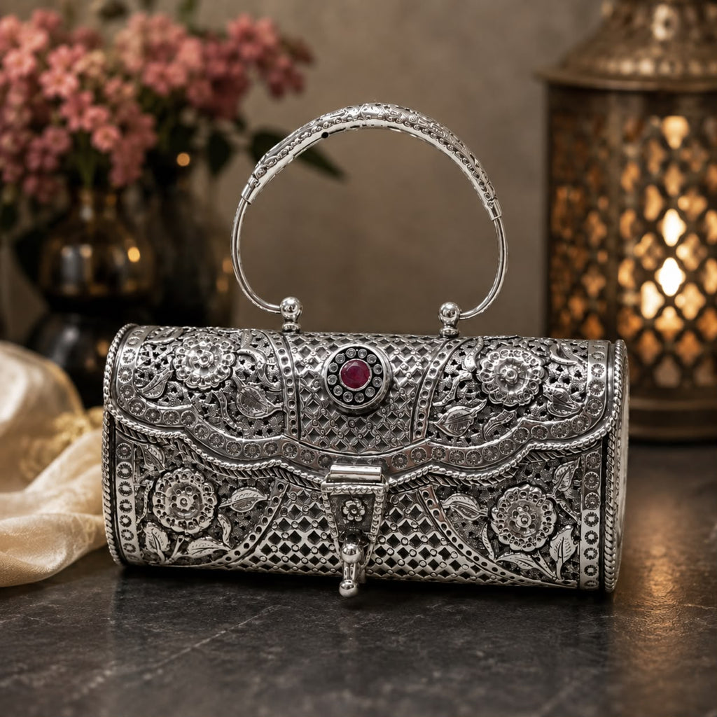 Antique Silver Purse – Single Ruby, Oval Loop Handle