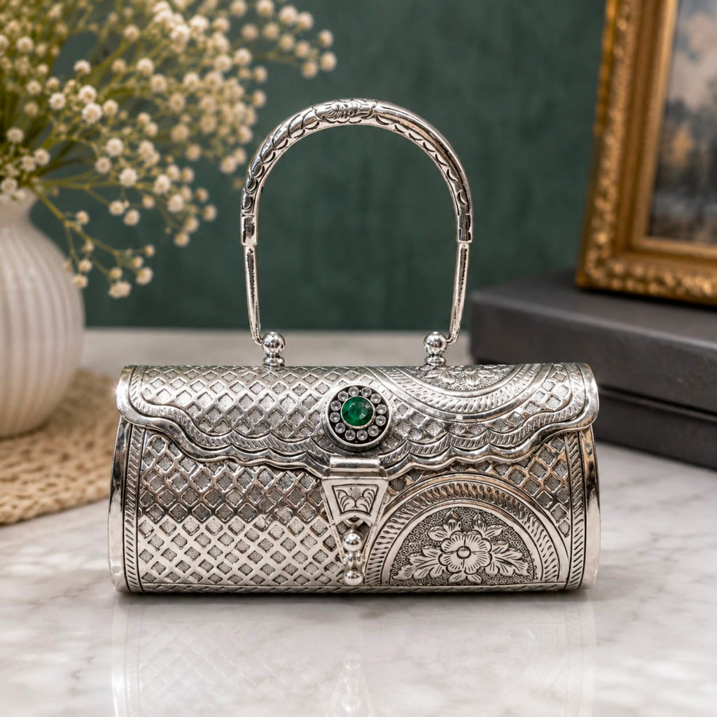 Antique Silver Purse – Single Emerald, Carved Arch Handle