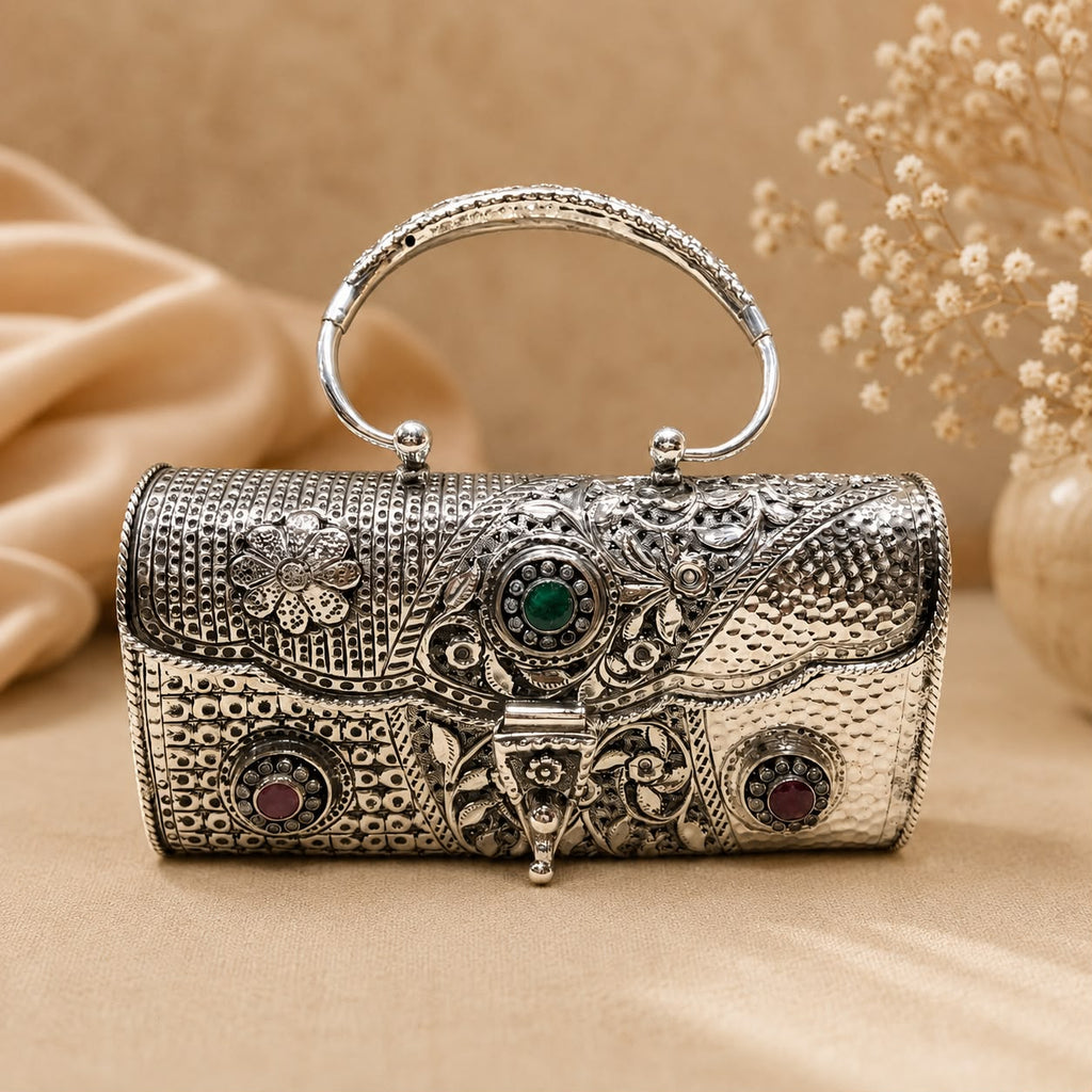 Antique Silver Purse – 3-Stone Emerald Centre, Oval Loop Handle