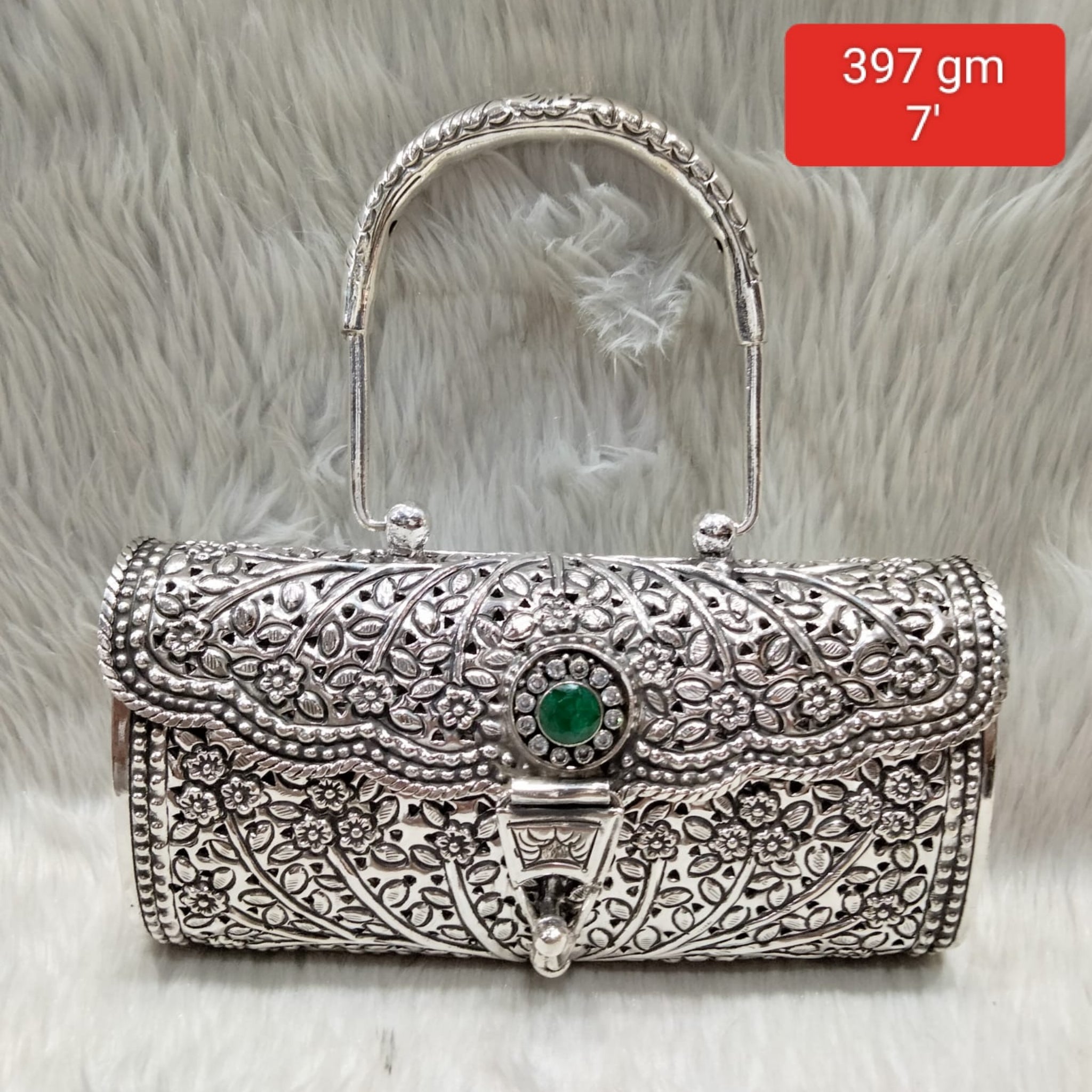 Antique Silver Purse – Single Emerald, Carved Arch Handle (Classic)