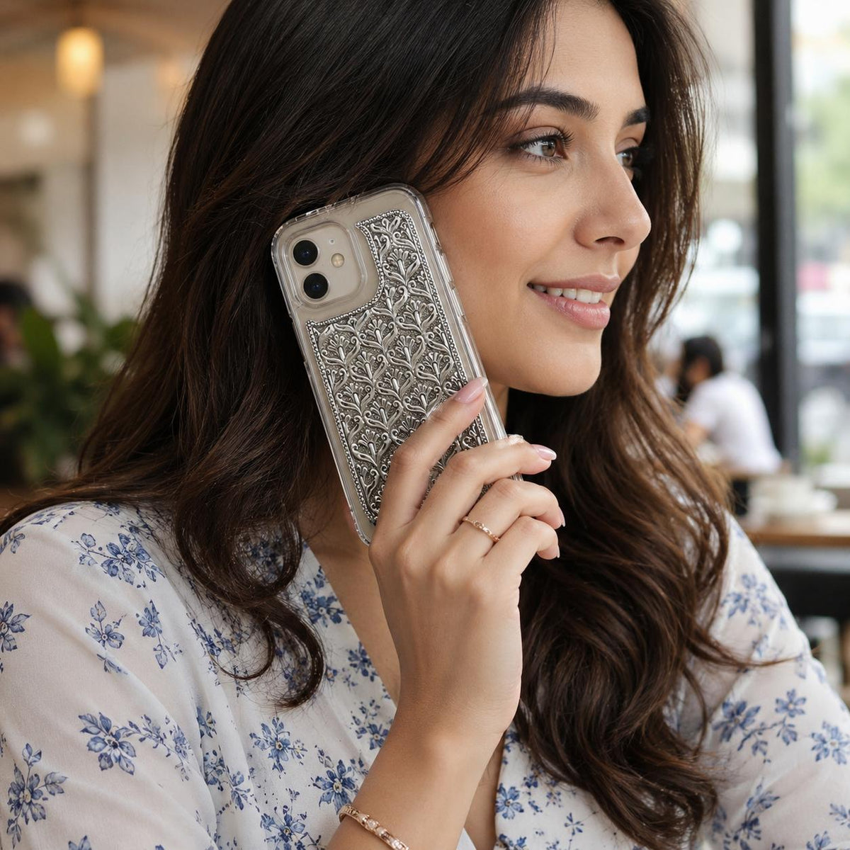 iPhone Cover – Art Deco Fan & Shell Repeat with Beaded Border
