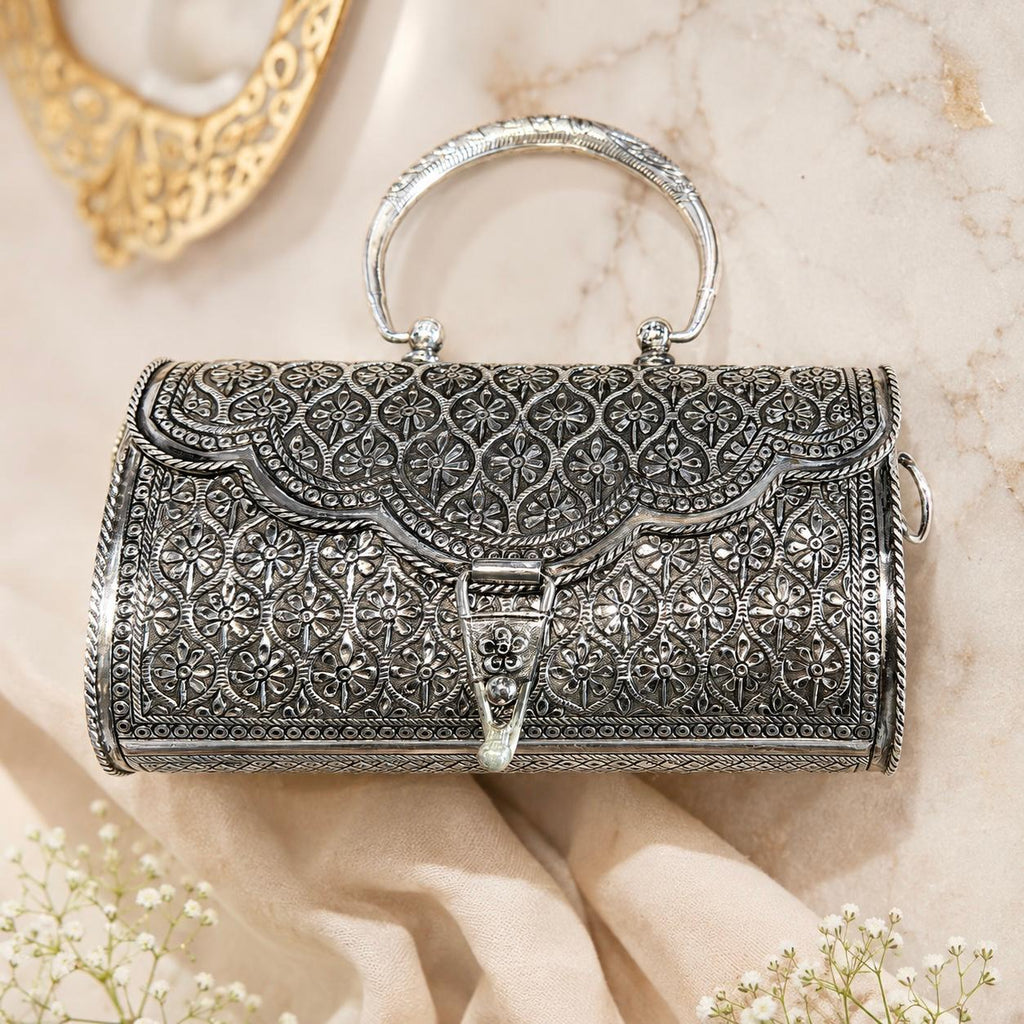Antique Silver Purse – Floral Quatrefoil Repeat with Scalloped Flap & Top Handle